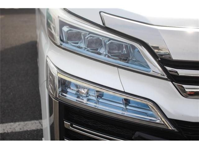 TOYOTA VELLFIRE 2018 Image 31