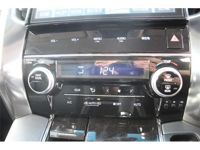 TOYOTA VELLFIRE 2018 Image 31