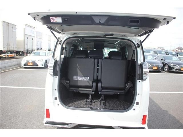 TOYOTA VELLFIRE 2018 Image 31