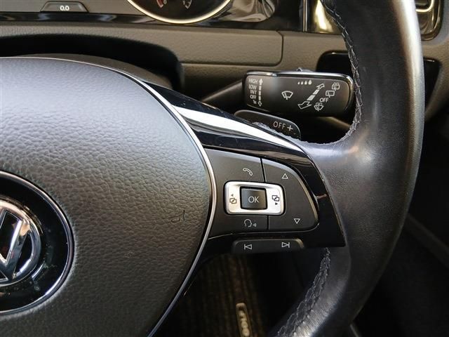 VOLKSWAGEN GOLF VARI 2017 Image 31