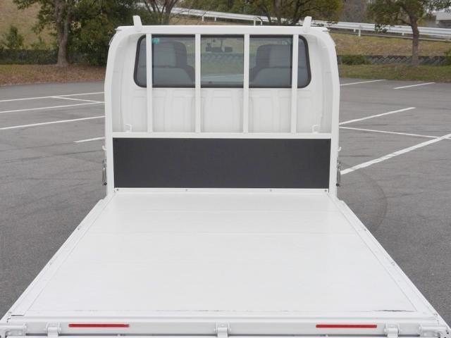 ISUZU  2018 Image 31