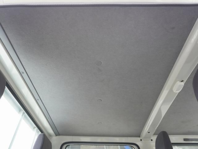 ISUZU  2018 Image 31