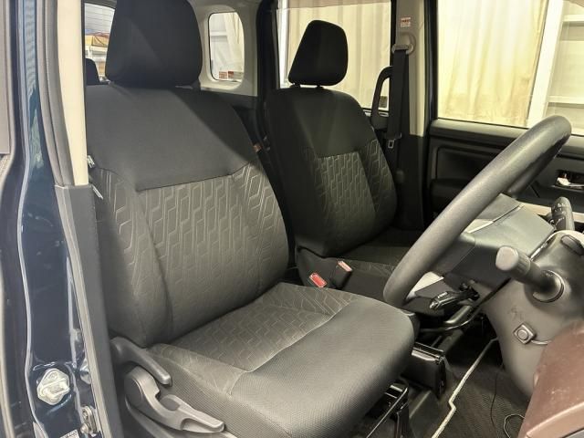 TOYOTA ROOMY 2019 Image 31