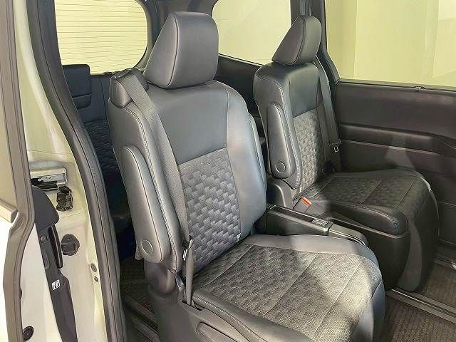 TOYOTA VOXY 2024 Image 31