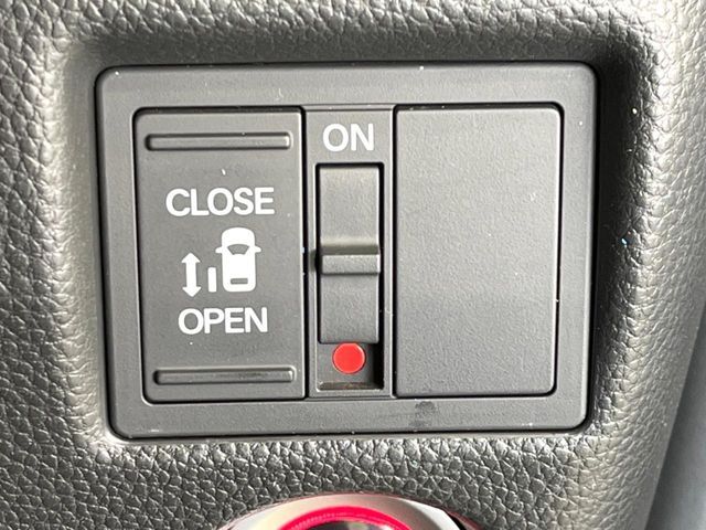 HONDA N BOX CUSTOM 2017 Image 31