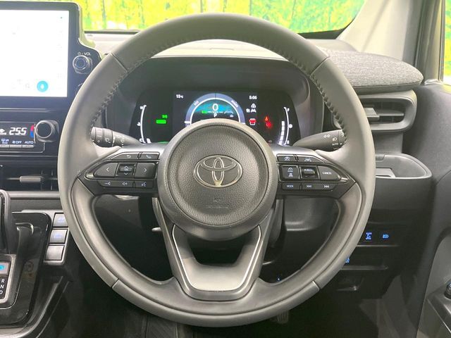 TOYOTA SIENTA HYBRID 2024 Image 31