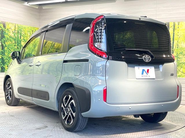 TOYOTA SIENTA HYBRID 2024 Image 31