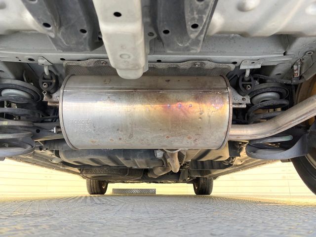 TOYOTA NOAH 2011 Image 31