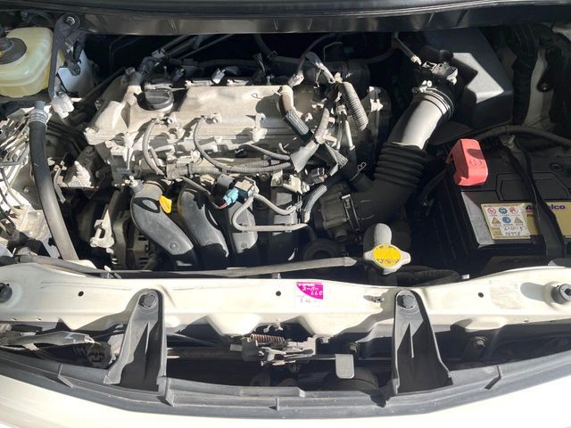 TOYOTA NOAH 2011 Image 31