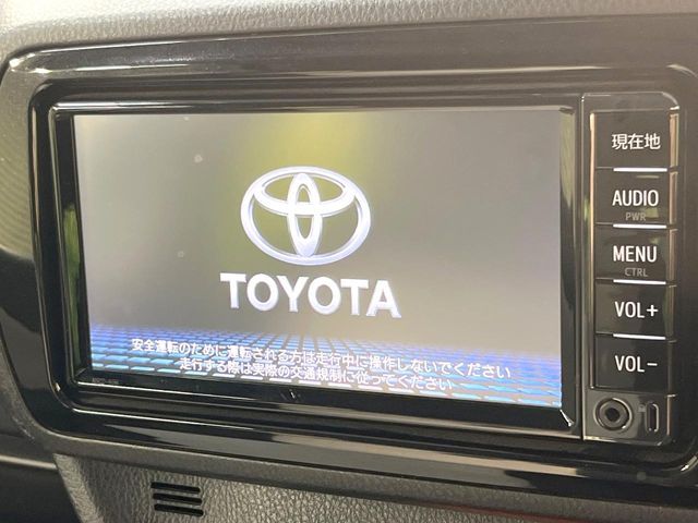 TOYOTA VITZ HYBRID 2017 Image 31