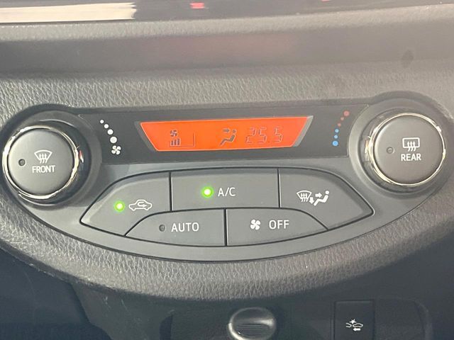 TOYOTA VITZ HYBRID 2017 Image 31