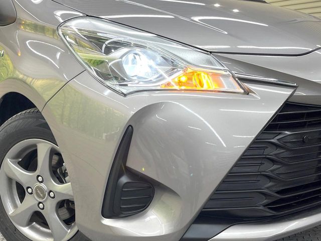 TOYOTA VITZ HYBRID 2017 Image 31