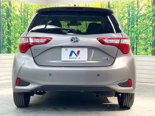 TOYOTA VITZ HYBRID 2017 Image 31