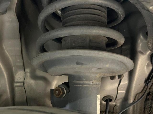 TOYOTA VITZ HYBRID 2017 Image 31