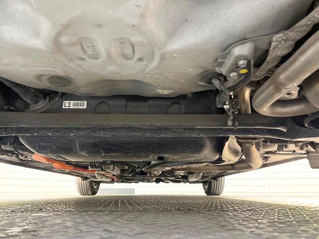 TOYOTA VITZ HYBRID 2017 Image 31