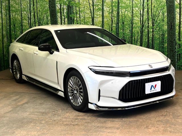 TOYOTA CROWN SEDAN HYBRID 2024 Image 31