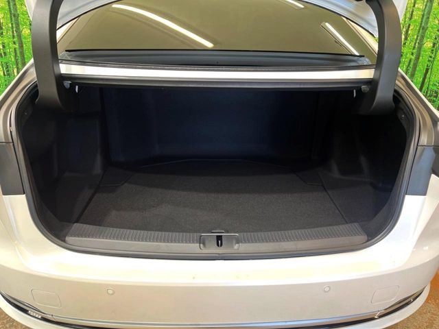 TOYOTA CROWN SEDAN HYBRID 2024 Image 31