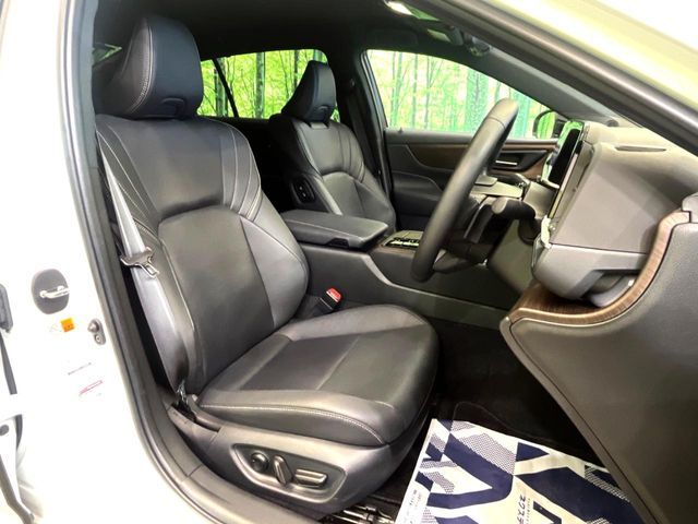 TOYOTA CROWN SEDAN HYBRID 2024 Image 31