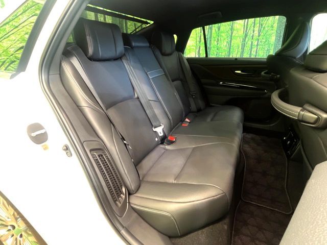 TOYOTA CROWN SEDAN HYBRID 2024 Image 31