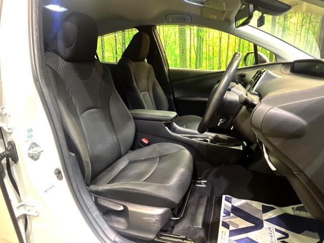 TOYOTA PRIUS 2017 Image 31