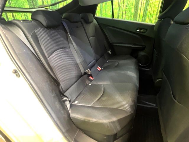 TOYOTA PRIUS 2017 Image 31