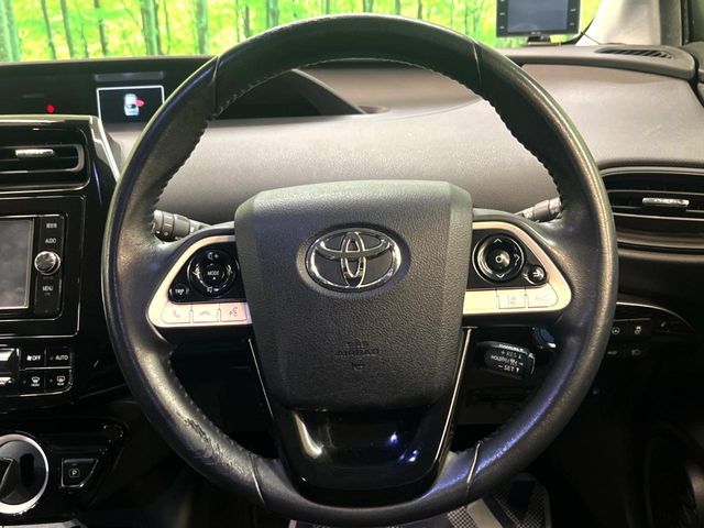 TOYOTA PRIUS 2017 Image 31
