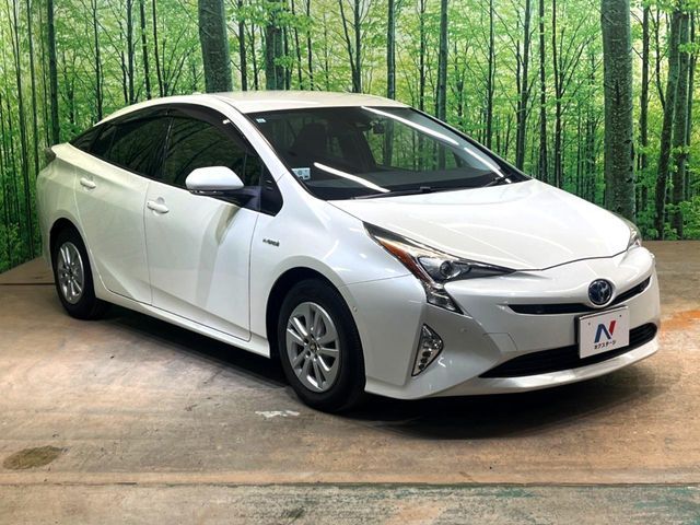 TOYOTA PRIUS 2017 Image 31