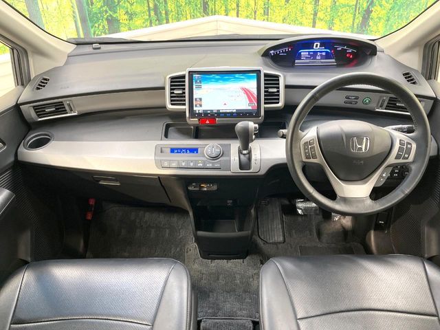 HONDA FREED HYBRID 2015 Image 31