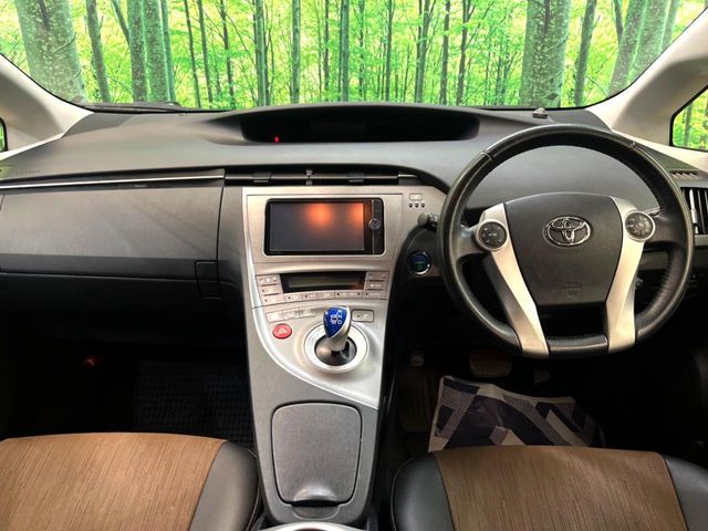 TOYOTA PRIUS 2013 Image 31