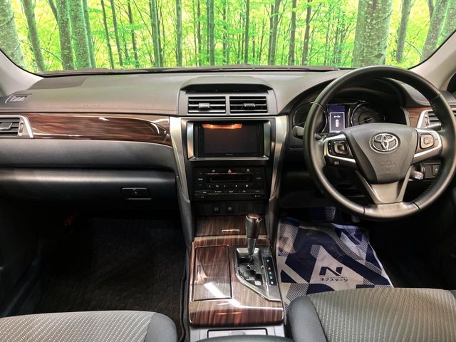 TOYOTA CAMRY HYBRID 2014 Image 31