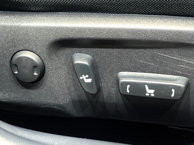 TOYOTA CAMRY HYBRID 2014 Image 31