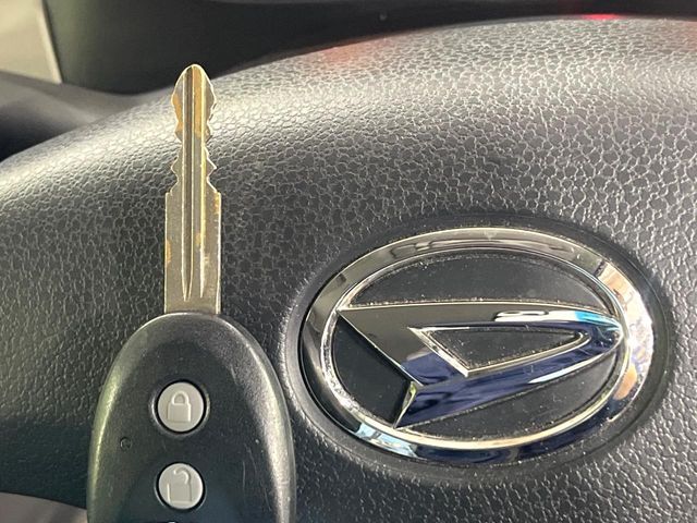 DAIHATSU MIRA E:S 2017 Image 31