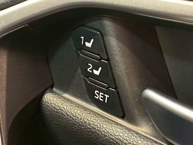 TOYOTA RAV4 HYBRID 4WD 2019 Image 31