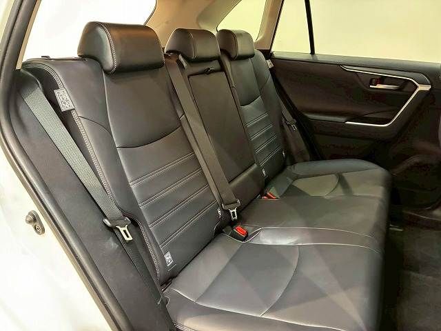 TOYOTA RAV4 HYBRID 4WD 2019 Image 31