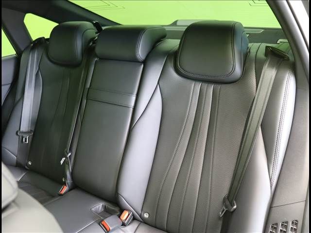 TOYOTA CROWN SEDAN HYBRID 2021 Image 31