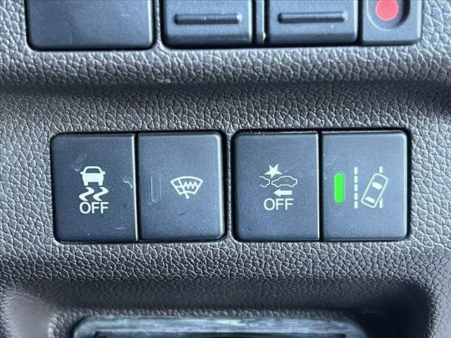 HONDA FREED HYBRID 2018 Image 31