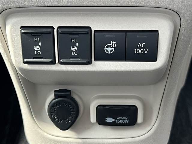 TOYOTA SIENTA HYBRID 2024 Image 31