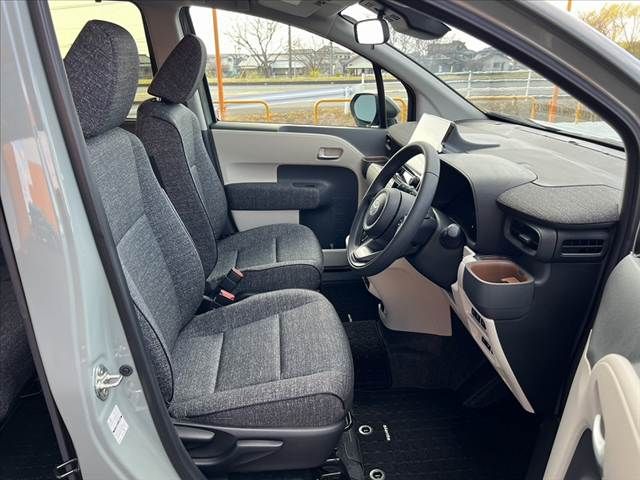 TOYOTA SIENTA HYBRID 2024 Image 31