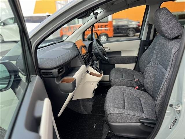 TOYOTA SIENTA HYBRID 2024 Image 31