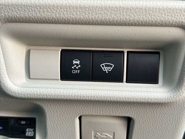 TOYOTA SIENTA HYBRID 2024 Image 31