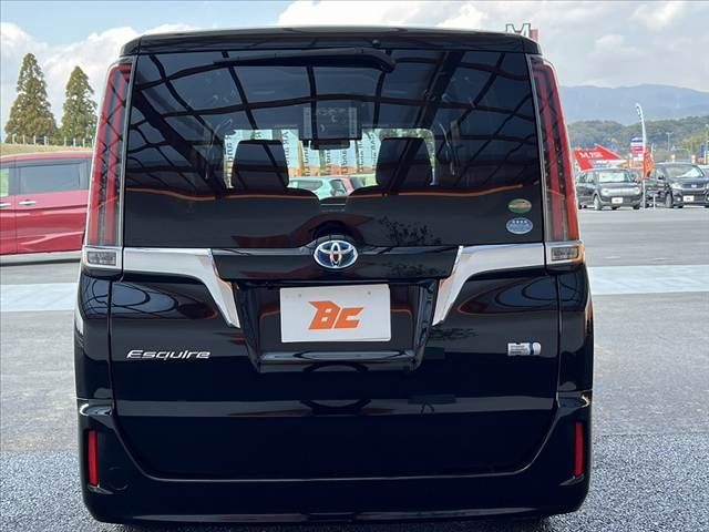 TOYOTA ESQUIRE HYBRID 2017 Image 31