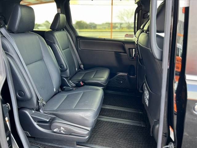 TOYOTA ESQUIRE HYBRID 2017 Image 31