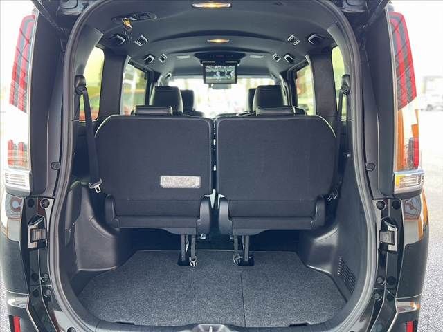 TOYOTA ESQUIRE HYBRID 2017 Image 31