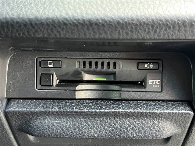 TOYOTA ESQUIRE HYBRID 2017 Image 31