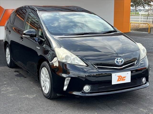 TOYOTA PRIUS ALPHA 2013 Image 31