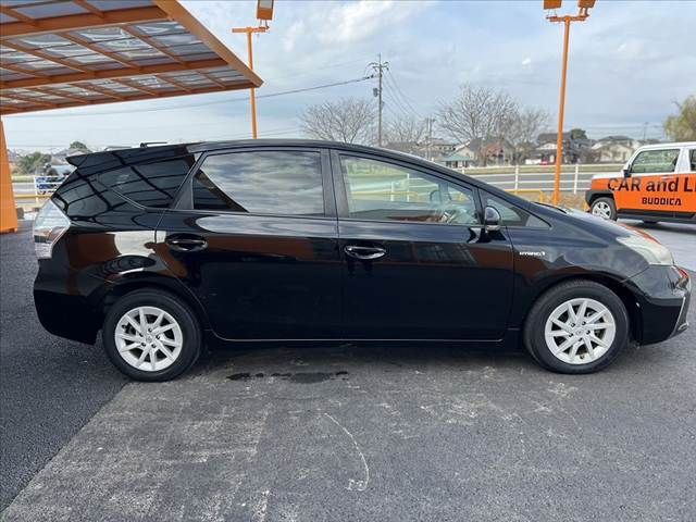 TOYOTA PRIUS ALPHA 2013 Image 31