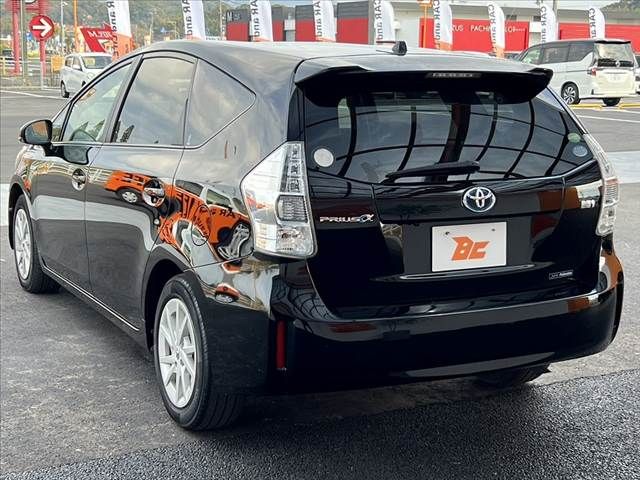 TOYOTA PRIUS ALPHA 2013 Image 31