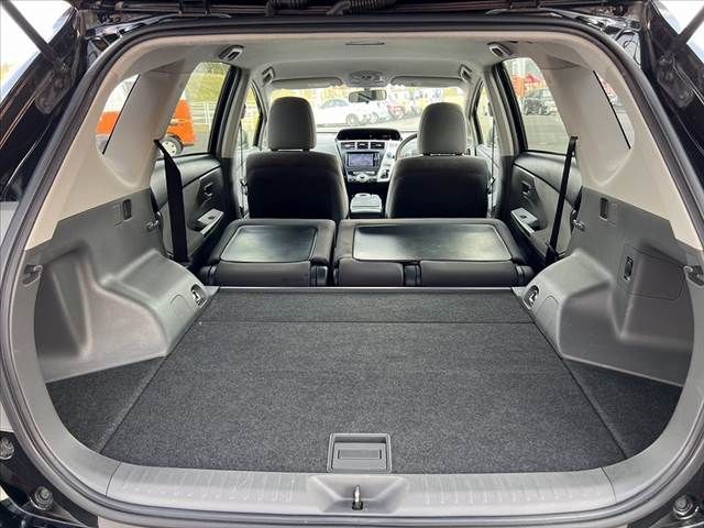 TOYOTA PRIUS ALPHA 2013 Image 31