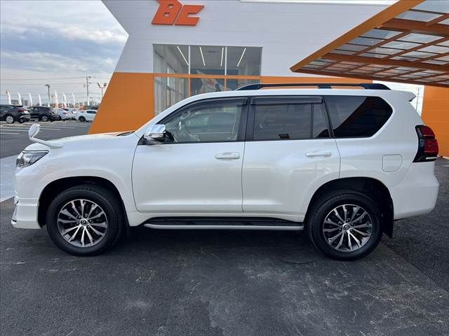 TOYOTA LANDCRUISER PRADO 2020 Image 31