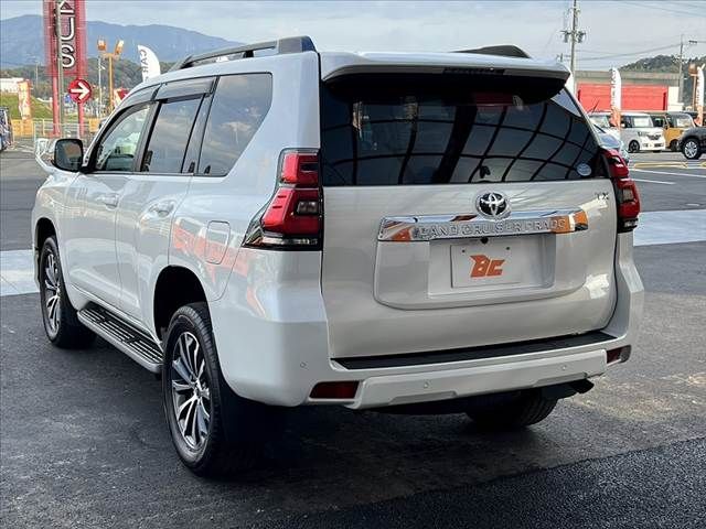 TOYOTA LANDCRUISER PRADO 2020 Image 31